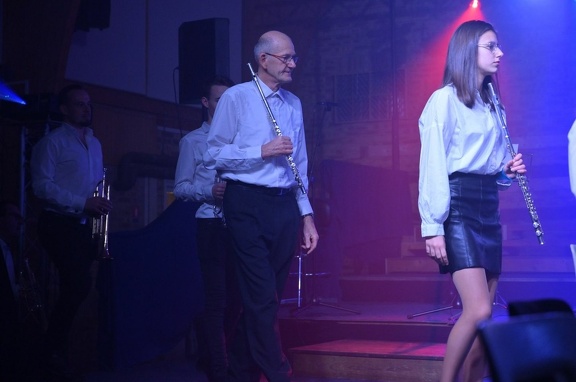 83016118 2280415392249693 7390378049025343488 n