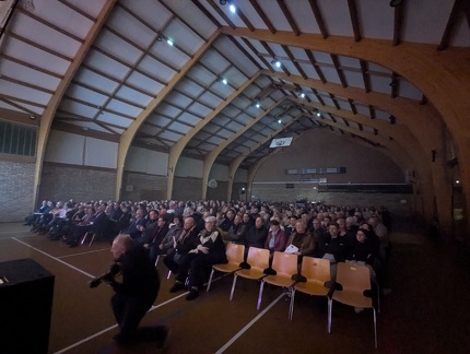 PXL 20250118 193657116