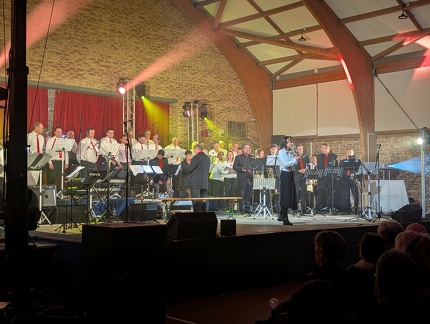 PXL 20250118 213855393